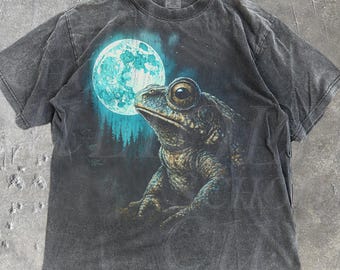Frog Moon Vintage 90s Graphic T-Shirt, Cottagecore Nature Tee, Comfort Colors® Shirt, Vintage Forest Frog Top, Quirky Amphibian Lover Gift