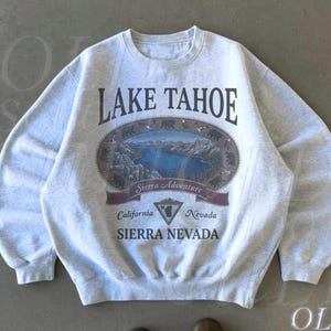 Retro Lake Tahoe Sierra Nevada Sweatshirt, Vintage 90er Jahre Kalifornien Nevada Berg Rundhalsausschnitt, Nostalgie Wandern Old School Geschenk