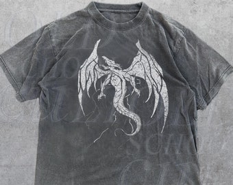 Dragon Grunge Vintage Graphic T-Shirt, Retro Fantasy Horror Shirt, Gothic Tee, 90s Distressed Shirt, Grunge Shirt, Y2k 2000s Oversize Tee