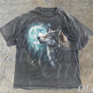 Vintage Wolf 90s Graphic Shirt, Wolf Lovers Retro Tee, 2000s Comfort Colors® Nature Moon Shirt, Nostalgia Unisex Oversize Tee,Cute Wolf Gift