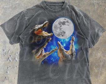 Three Crocodile Moon Vintage 90s Graphic T-shirts, Vintage Crocodile Nature Tshirt, Crocodile Lovers, Funny Weird Graphic 90s Aligator Tee