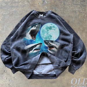 Three Sharks Vintage 90s Style Sweatshirt, Retro Shark Ocean Sweater, Ocean Lover Sweater, Sea Animal Y2k 90s Hoodies, Unisex Sweatshirt