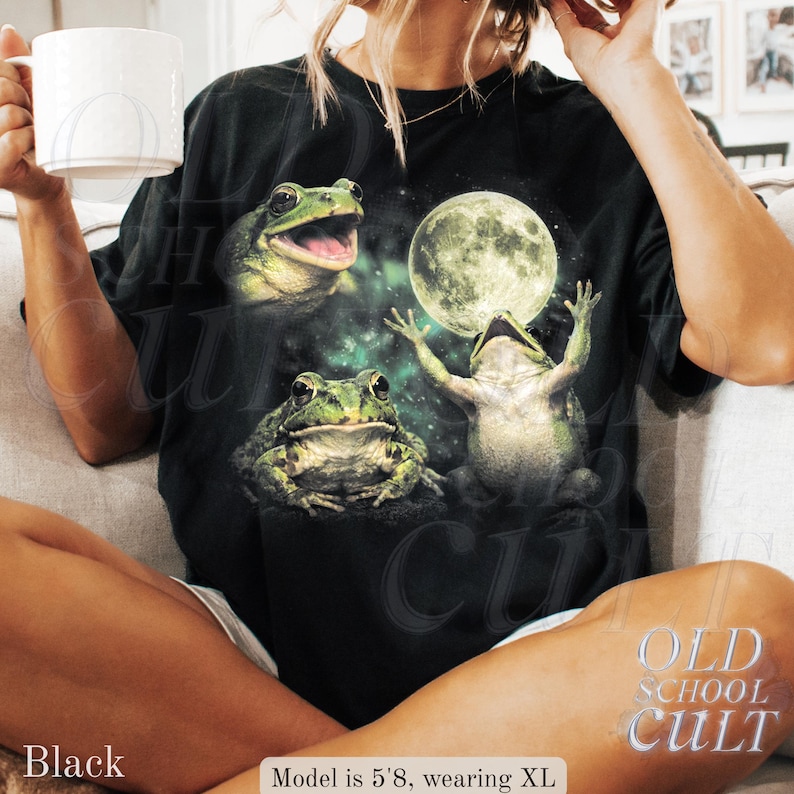 Frog Moon Vintage Graphic T Shirt, Retro Amphibian Nature Tee, Cottagecore Gift Black