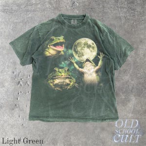 Frog Moon Vintage Graphic T Shirt, Retro Amphibian Nature Tee, Cottagecore Gift Light Green