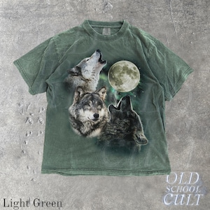 Howling Wolves Vintage 90s Graphic Shirt, Retro Comfort Colors® Wolf Moon Tee, Wild Free, Loyal Wolf Retro Top,Grey Wolf Washed Oversize Tee Light Green