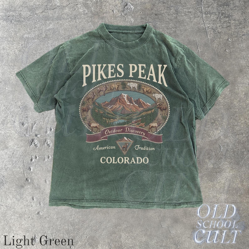 Vintage Pikes Peak Colorado Graphic Tshirt, Retro Comfort Colors® Mountain Outdoor 90s Nostalgia Camping Unisex Shirt Light Green