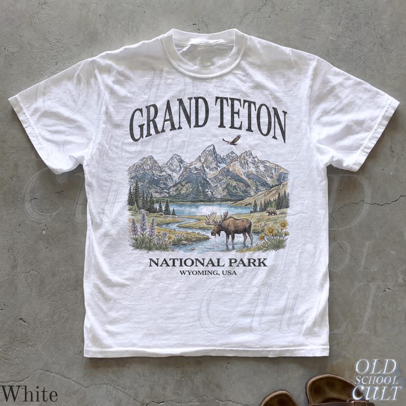 Grand Teton National Park Vintage jaren 90 grafisch T-shirt, retro Comfort Colors® Wyoming Mountain Lake USA nostalgia Moose uniseks T-shirt White