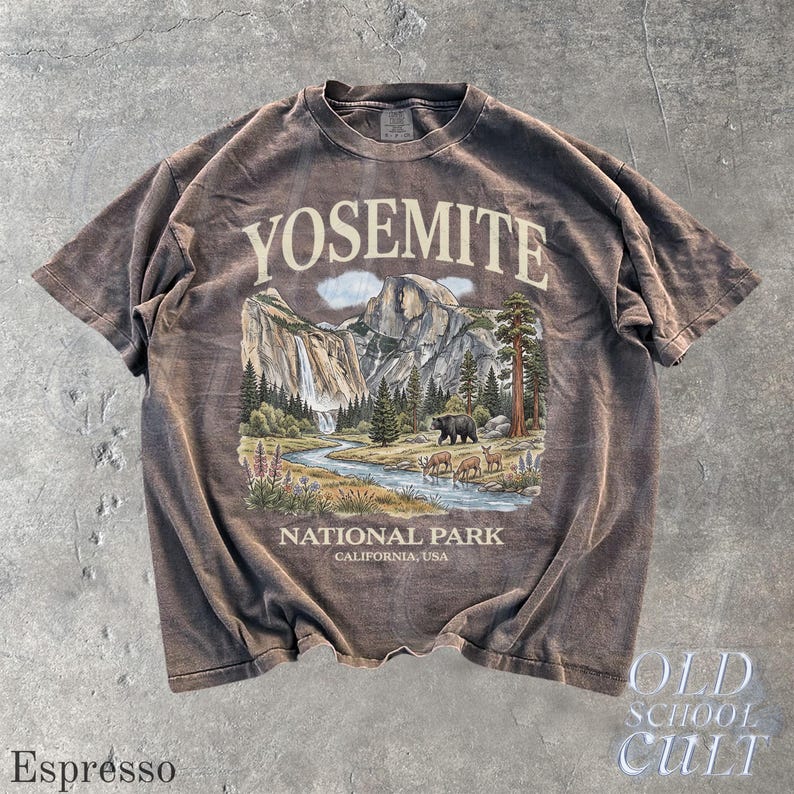 Camiseta vintage com estampa do Parque Nacional de Yosemite dos anos 90, modelo retrô Comfort Colors® com urso da vida selvagem da Califórnia, unissex. Espresso