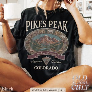 Vintage Pikes Peak Colorado Graphic Tshirt, Retro Comfort Colors® Mountain Outdoor 90s Nostalgia Camping Unisex Shirt Black