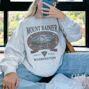 Retro Mount Rainier Washington Sweatshirt, Vintage 90s American Tradition Pacific Northwest Crewneck, Nostalgia Hiking Old School Gift image 3
