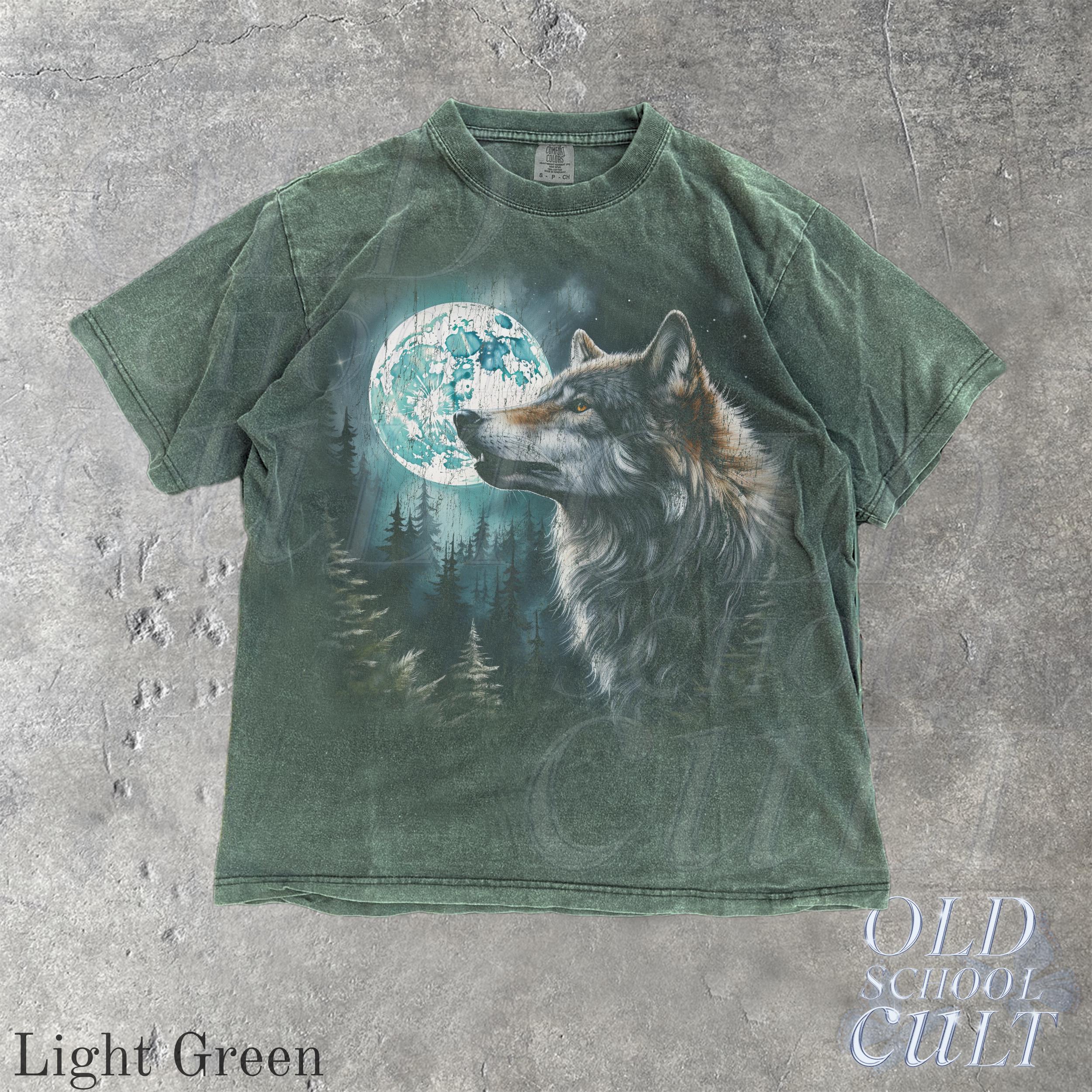 Vintage Wolf 90s Graphic Shirt, Wolf Lovers Retro Tee, 2000s