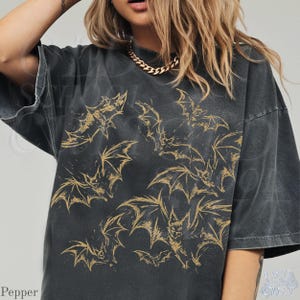 Vintage Halloween-tröja med fladdermustryck från 90-talet, läskig Y2K-tröja med 90-talets t-shirt, topp med fladdermösstryck, unisex-tröja med grungefärgad överdimensionerad Y2K-tröja, kostymtröja som present