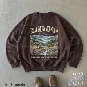 Great Smoky Mountains Sweatshirt, National Park Crewneck, Tennessee North Carolina Pullover, Vintage Nature Graphic Sweater Dark Chocolate
