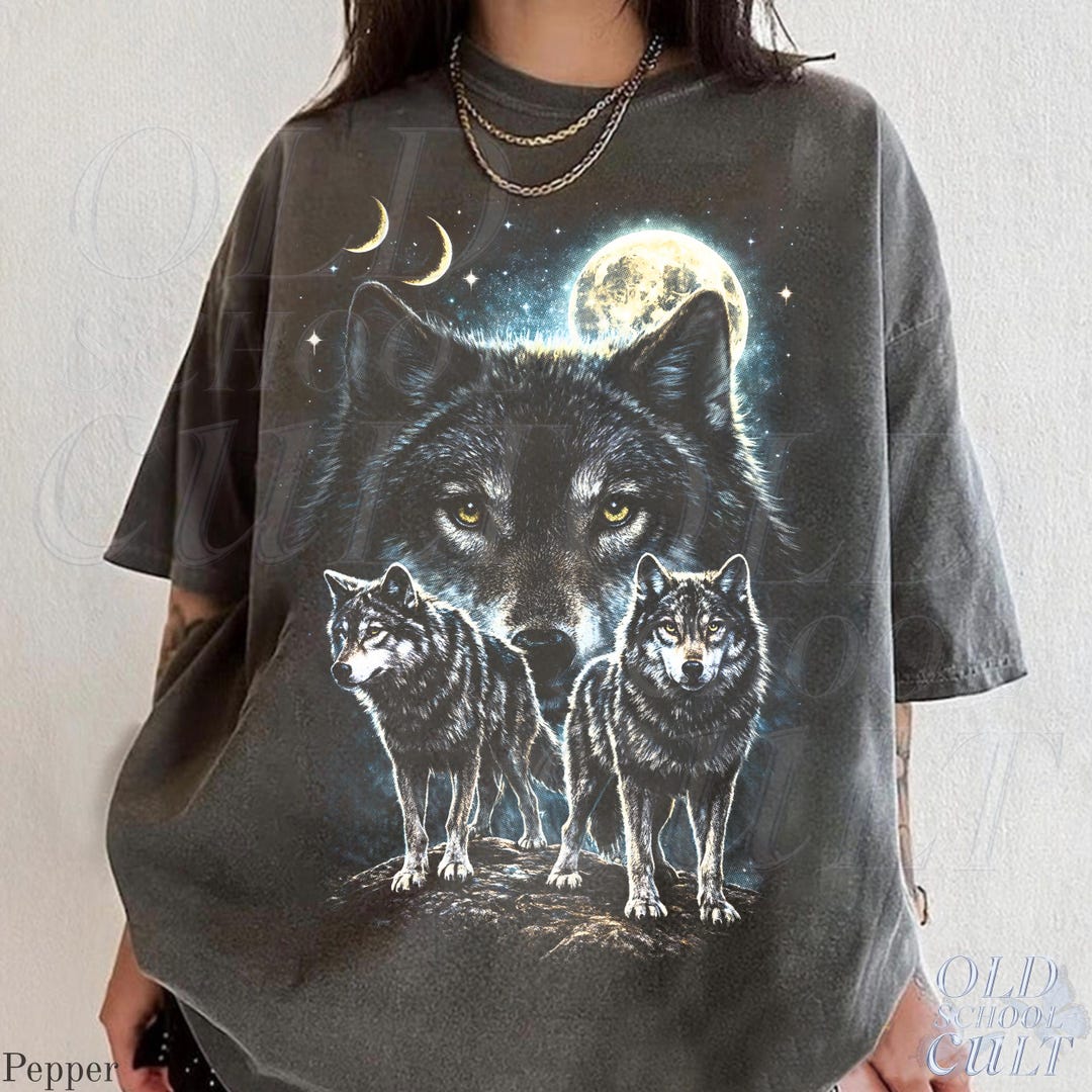Vintage Wolf Spirit Classic 90s Graphic T-shirt, Retro Wolves Night ...