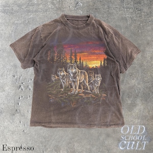 Vintage Wolf Pack 90s Graphic T Shirt, Retro Forest Rustic Outdoor Animal Nature Tee Espresso