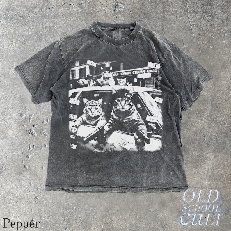 Camiseta com estampa de gatos gangsters, camiseta vintage com gato preto, camiseta retrô streetwear, camiseta divertida com estampa de gato, camiseta unissex oversized e estilosa, presente para amantes de gatos imagem 4