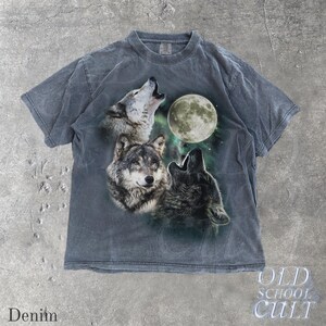Howling Wolves Vintage 90s Graphic Shirt, Retro Comfort Colors® Wolf Moon Tee, Wild Free, Loyal Wolf Retro Top,Grey Wolf Washed Oversize Tee Denim