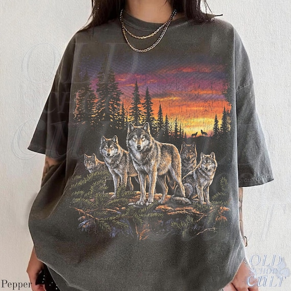 Vintage Wolf Pack 90s Graphic T Shirt, Retro Forest Rustic Outdoor Animal Nature Tee