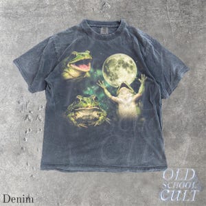 Frog Moon Vintage Graphic T Shirt, Retro Amphibian Nature Tee, Cottagecore Gift image 3