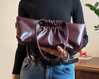 Handgemaakte bordeauxrode tas, stijlvolle minitas, designer baguettetas in trendy kleuren