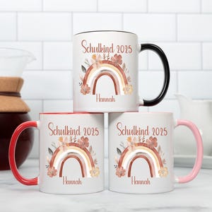 Schulkind 2025 Tasse personalisiert – Blumen & Regenbogen Tasse mit Name – Geschenk zur Einschulung - Einschulung Tasse