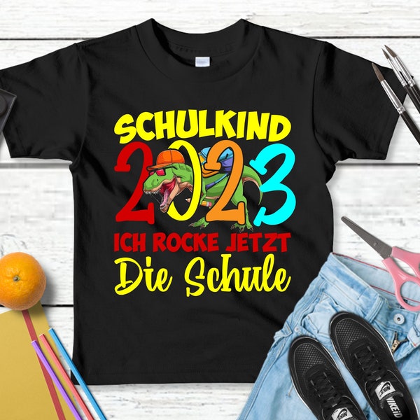 Lustiges T-Shirt "Schulkind 2023 - Ich rocke jetzt die Schule!" | Einschulungsgeschenk