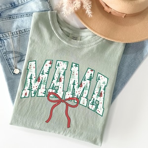 Comfort Colors® Mama Christmas Shirt, Merry Mama Holiday Tee, Womens Holiday Party Tshirt, Christmas Pregnancy Reveal, Festive Gift for Mom