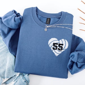 Custom Volleyball Sweatshirt, Personalized Volleyball Mom Crewneck, volleyball Fan Pullover, volleyball Number Sweatshirt, Custom team tee