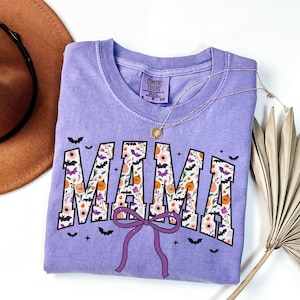 Comfort Colors® Spooky Mama Shirt, Halloween Mom T-Shirt, Coquette Fall Mama Tee, Autumn Pregnancy Reveal Mom to Be Gift, Mom Halloween