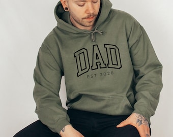 Personalized Dad Sweatshirt, Dad Est 2026 Hoodie, Custom Dad, Pregnancy Announcement for Dad, Gift for Dad, Father's Day Shirt, New Dad Gift