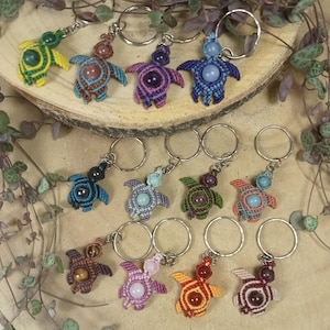 Porte clés tortue - Micro macramé