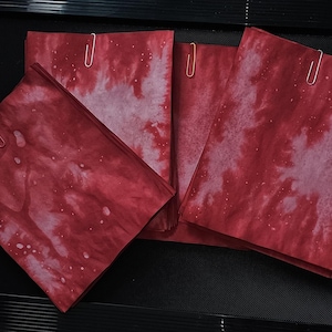 Set di 10 carte colorate rosso/rosa