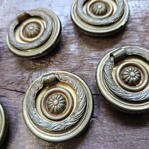 Set of 6 Antique Brass Round Ring Pulls, Victorian Drawer Pulls, Floral Furniture Hardware, Cabinet Pulls, Original Screws