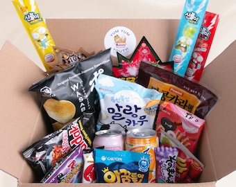 Yum Yum Mystery Asian Snack Selection Box | Japanese, Korean, Taiwanese Snacks | Hamper Box | Variety Candy Drinks and Savoury Snack Set