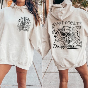 Ce qui ne vous tue pas me déçoit SVG| Vrai crime Svg| Sarcasme Svg| Svg motivationnel| T-shirt drôle Svg| Crâne floral Svg| La maquette inclut