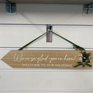 Wooden Wedding Arrow Sign. Wedding Arrow Sign. Rustic Wedding Arrow Sign, Rustic Wedding Sign, Wedding Arrow Plaque, Wedding Sign, Wedding