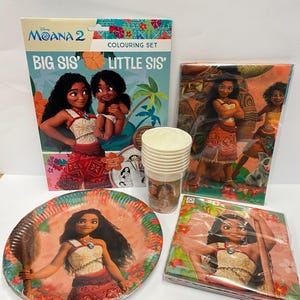 Moana. Moana Partywear. Disney Moana. Disney Moana Partywear. Maui Partywear. Moana Plates. Moana Napkins. Moana Cups. Moana Tablecover.