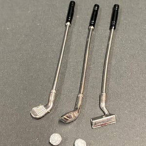 Mini Metal Golf Clubs: Golfer Retirement Cake Topper