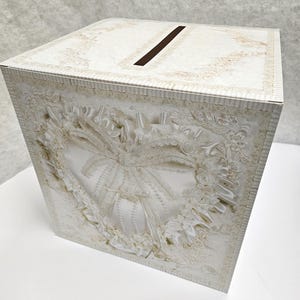 White Wedding Card Box: Antique Style Heart Decoration