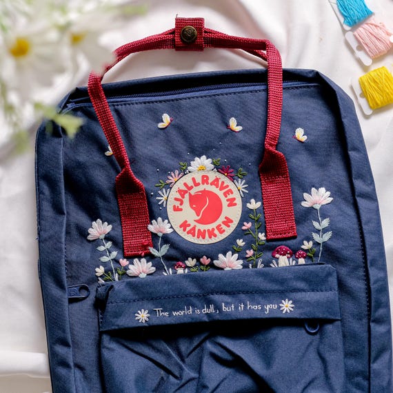 Custom Embroidered Backpack, Daisy Embroidery Fjallraven  display picture 2