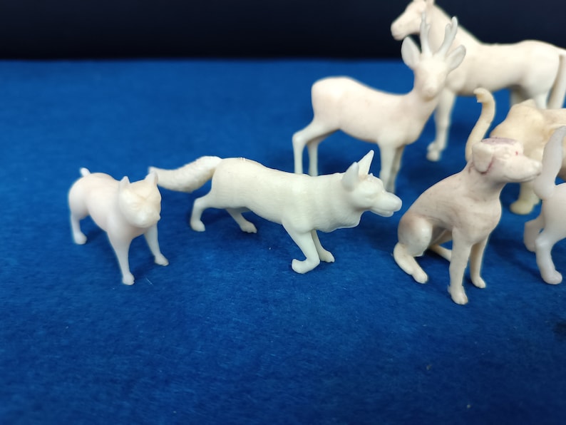vintage Lot Domestic and Wild Animals figurines haut de gamme offertes par Amparo Flour Portugal 50's image 2