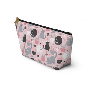 B101301-Cat Pouch main image 1