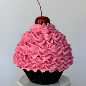 fake cupcakes, faux cupcakes, pink cupcakes, black cupcakes, striped cupcakes, artificial cupcakes, artificial food, fake food, photo props