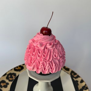 fake cupcakes, faux cupcakes, pink cupcakes, black cupcakes, striped cupcakes, artificial cupcakes, artificial food, fake food, photo props