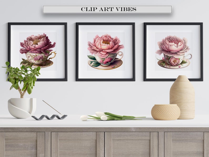 Puede incluir: Tres impresiones enmarcadas de peon&iacute;as rosas en tazas de t&eacute;, con fondo blanco. Las impresiones se muestran en una pared blanca sobre un gabinete de madera.