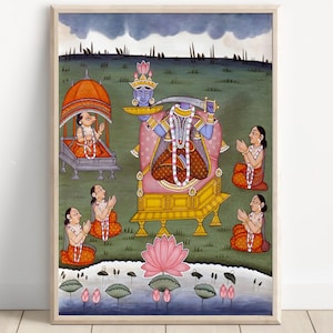 Puede incluir: Pintura en miniatura india que representa una deidad sosteniendo una espada y una cabeza cortada en una bandeja. La deidad está sentada en un trono dorado, rodeada de figuras en oración. Una flor de loto y nenúfares están en primer plano. La obra está enmarcada.