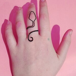 Bague de serpent abstraite