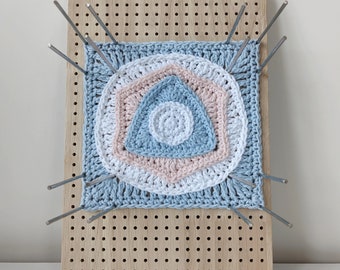 Geometric granny square by atainya | VIDEO tutorial + PDF written pattern | Beginner friendly step-by-step instructions in English