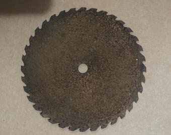 7.5 inch Vintage Rusty Circular Saw Blade - METAL Art - Wall Decoration