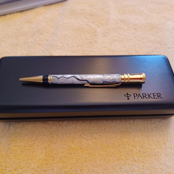 Parker Pearl and Black Vain Swirl Ball Pen